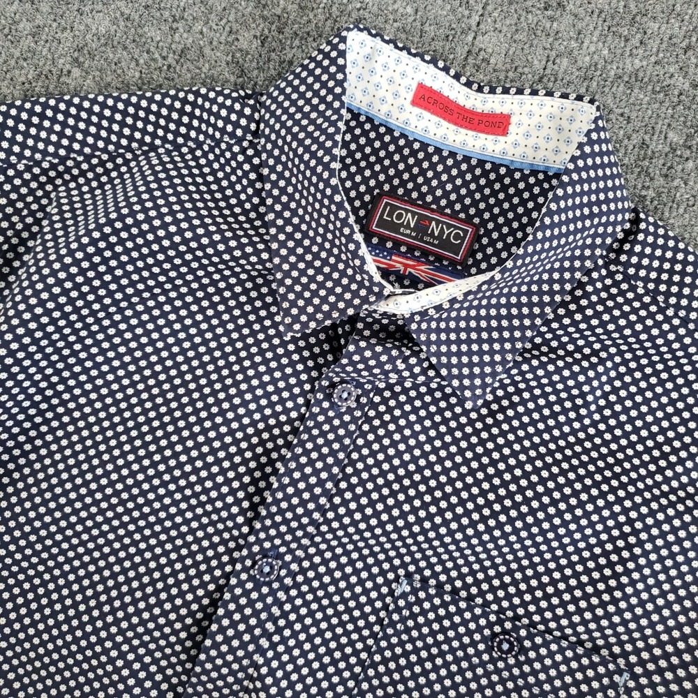 LON NYC Short Sleeve Mens M Across The Pond Navy Blue Floral Button Down Shirt